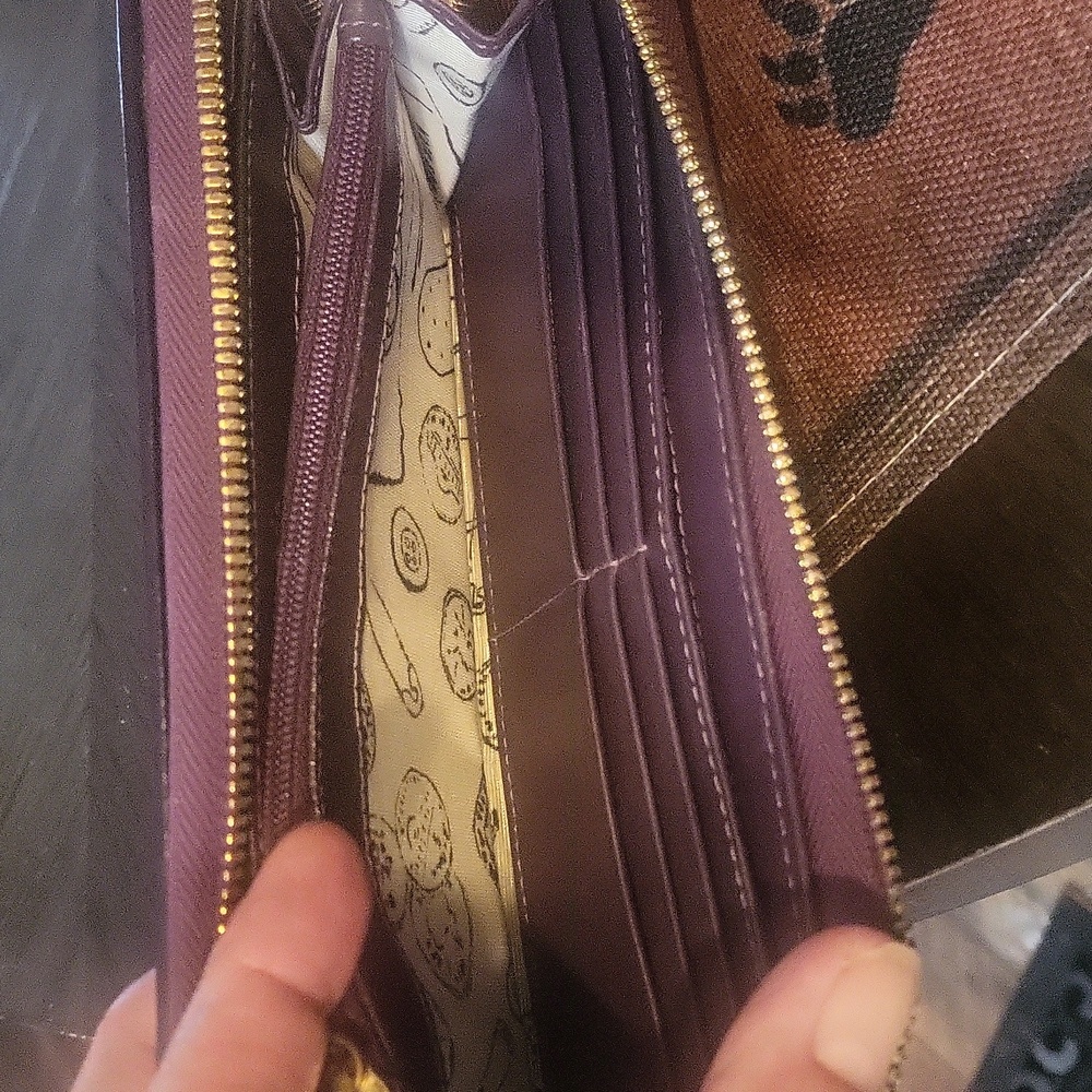 Kate Spade Wallet - Picture 6 of 8